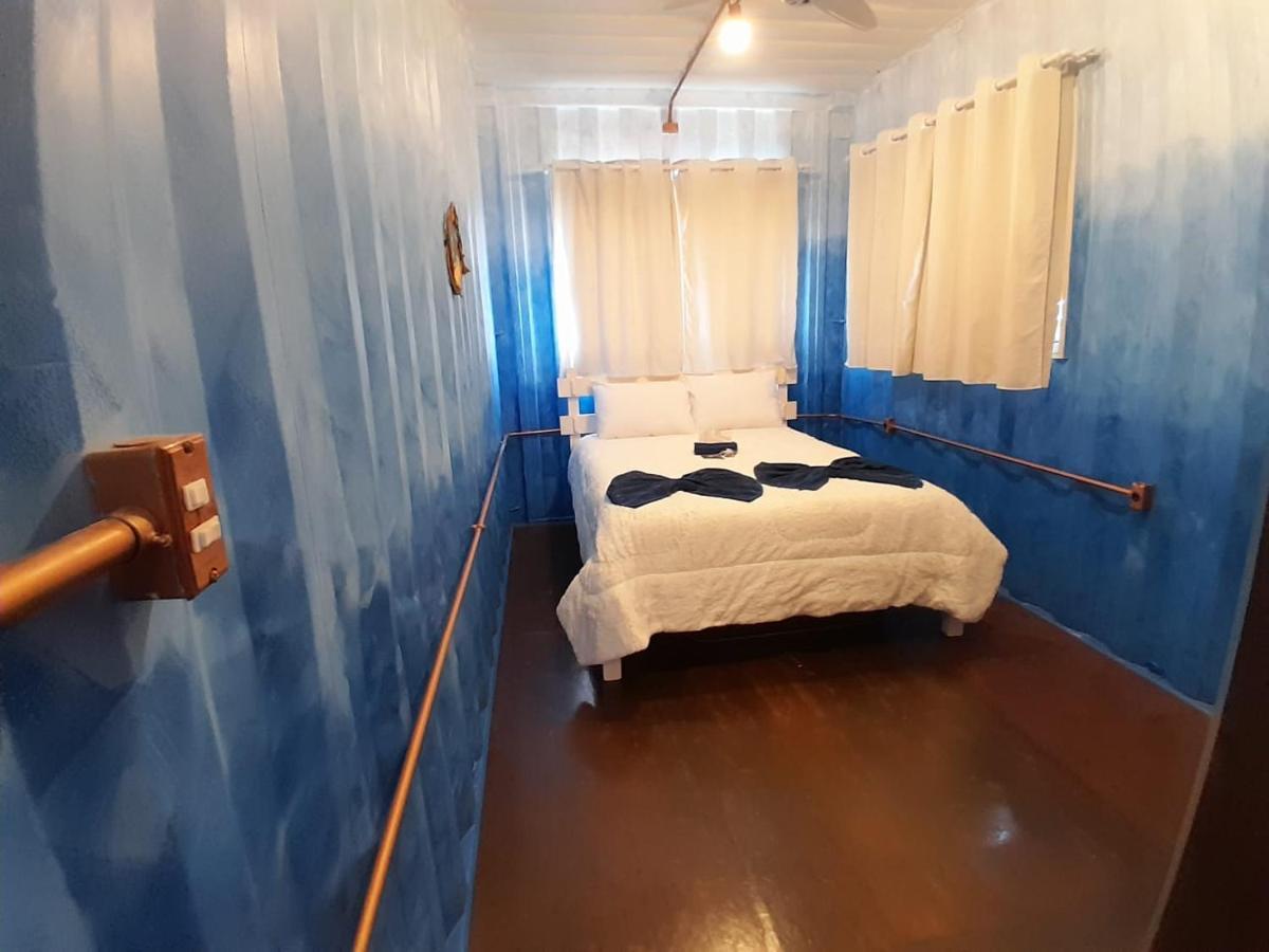 Casa Topazio No Container Dos Cristais